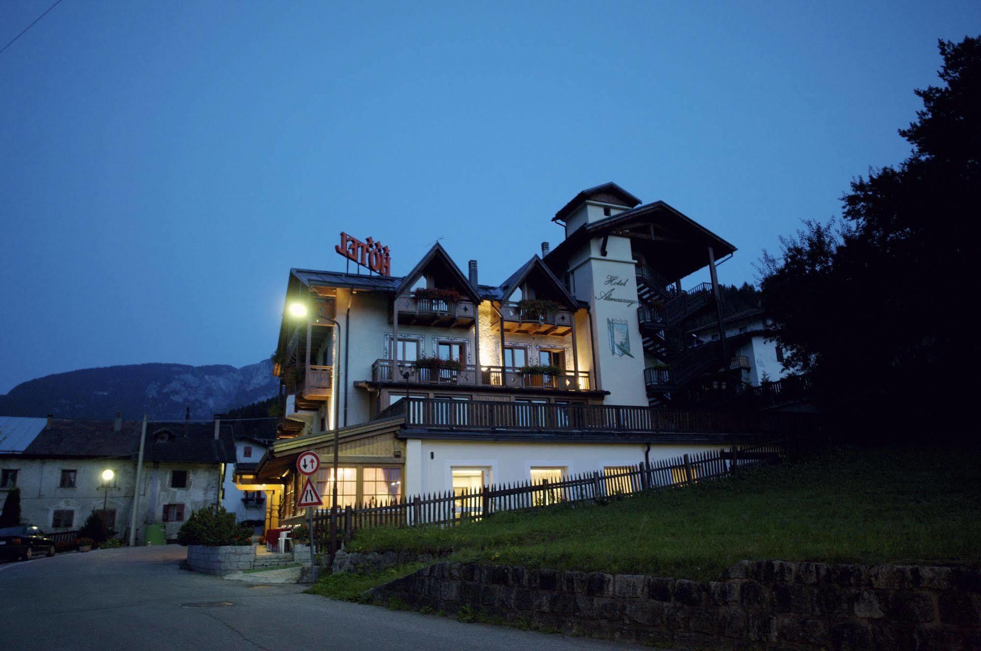 Hotel Almazzago Commezzadura Exterior photo